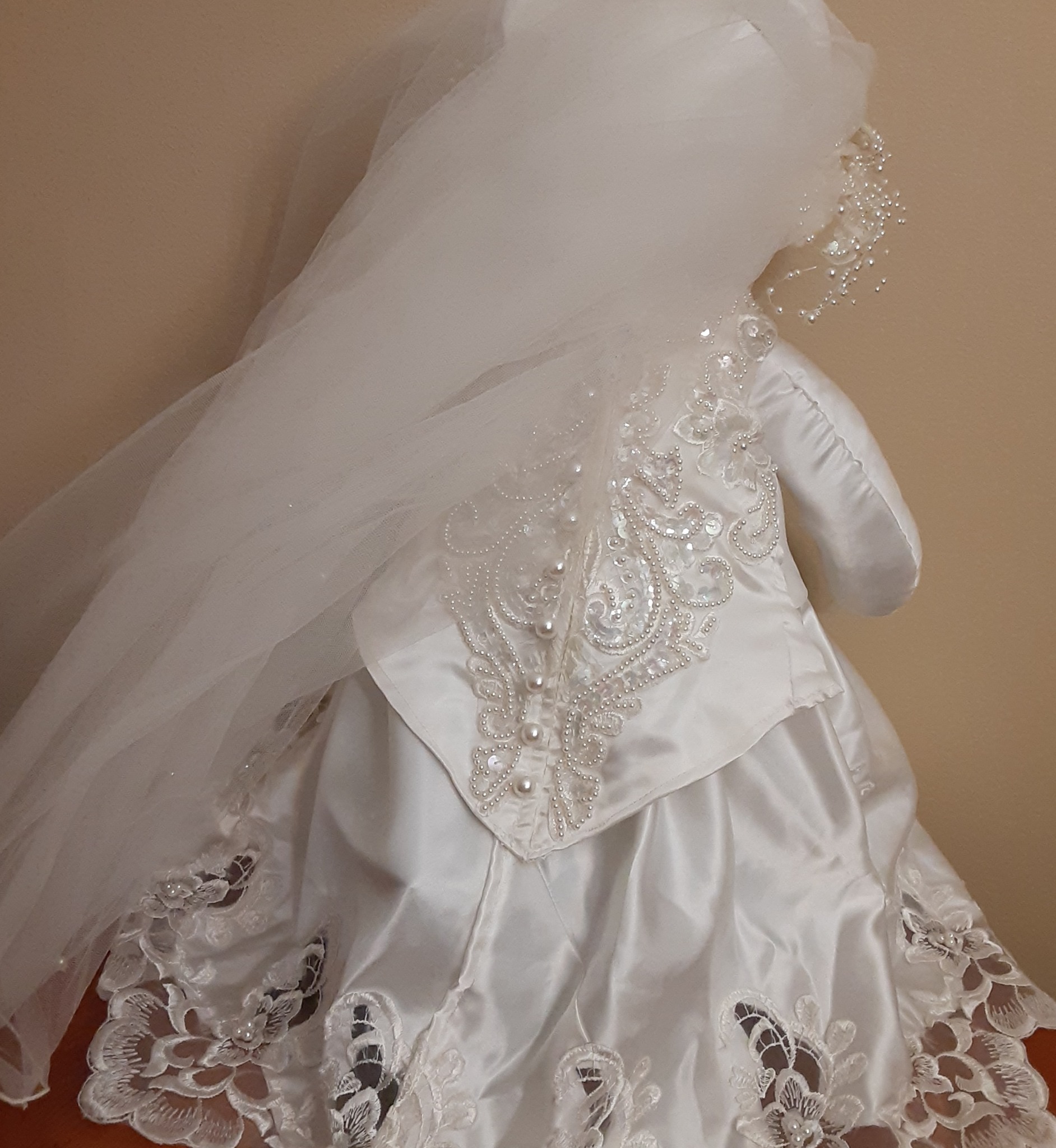 Bride Bear 3 Back